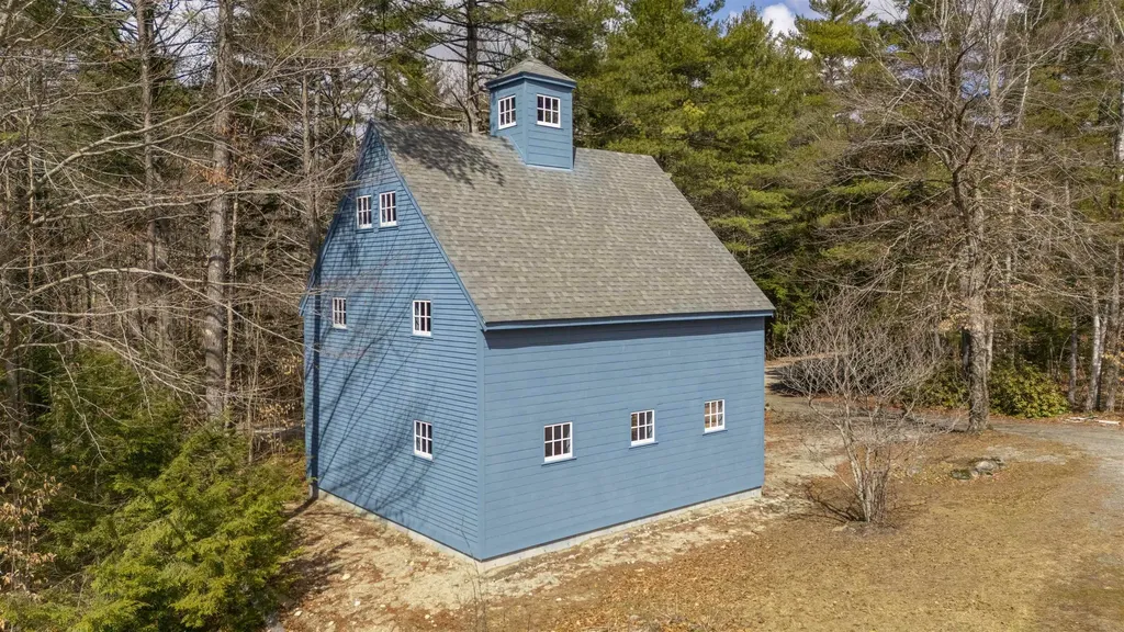 61 South Brook Circle Bradford NH 03221