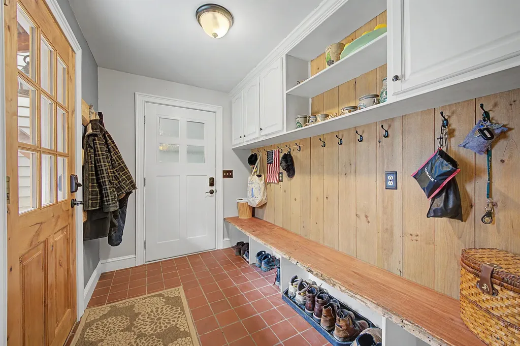 61 South Brook Circle Bradford NH 03221