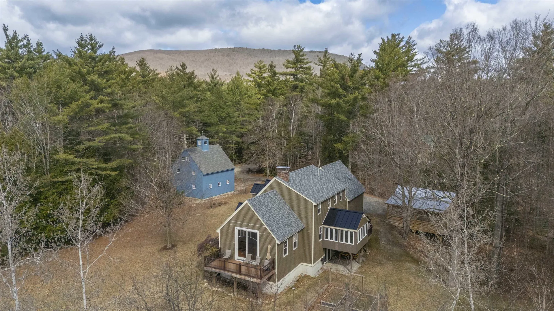 61 South Brook Circle Bradford NH 03221