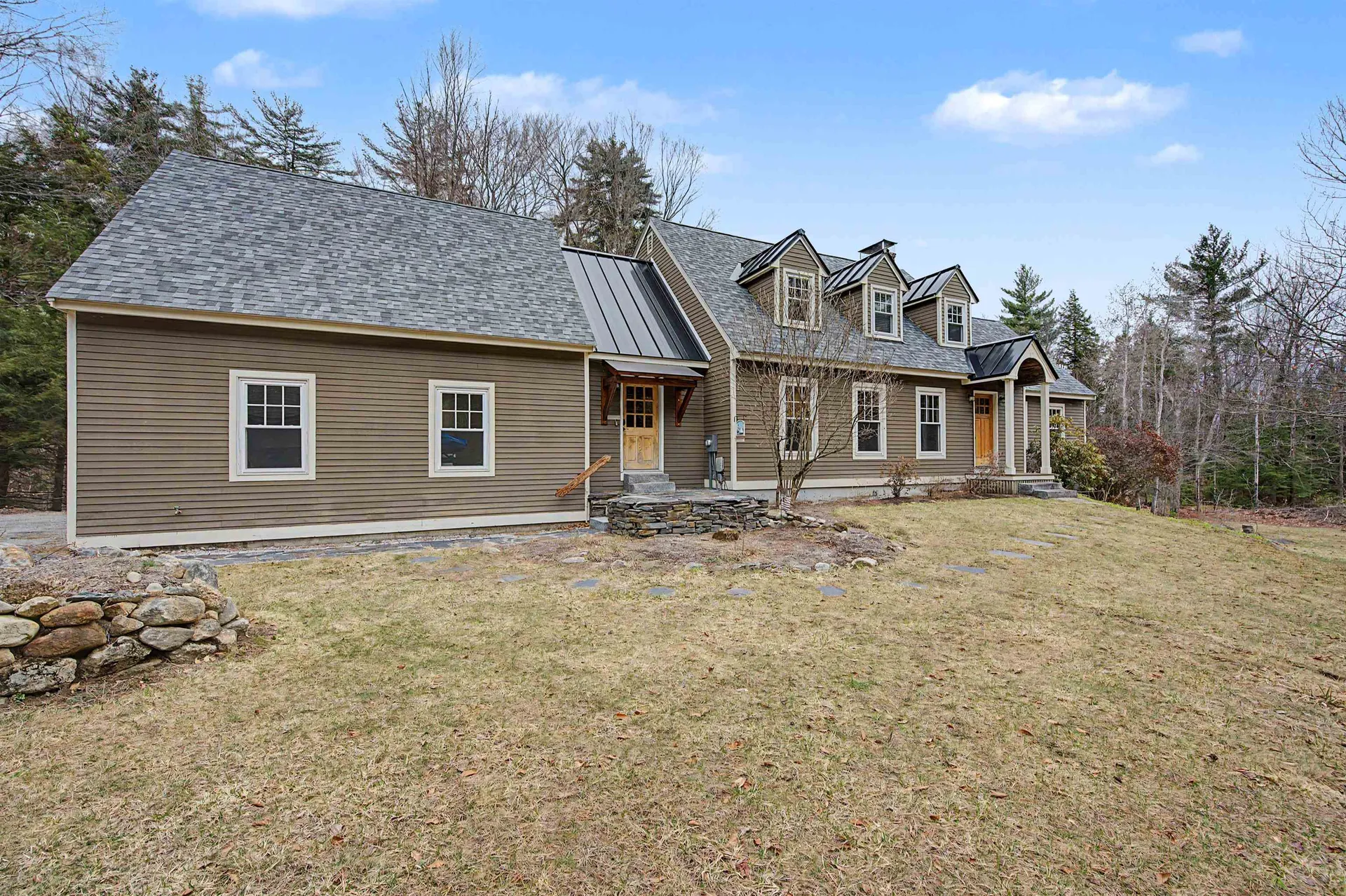 61 South Brook Circle Bradford NH 03221