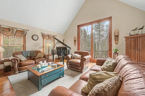 61 South Brook Circle Bradford NH 03221