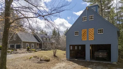 61 South Brook Circle Bradford NH 03221