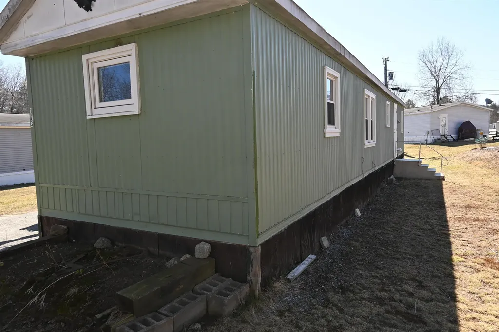 173 Preston Street Hillsborough NH 03244
