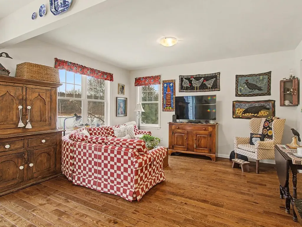51 Smoke Bush Lane Essex VT 05452