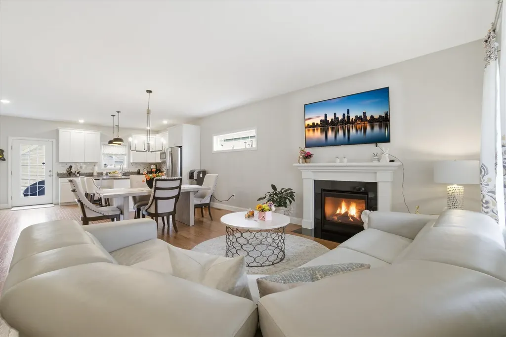 54 Toby Circle Merrimack NH 03054