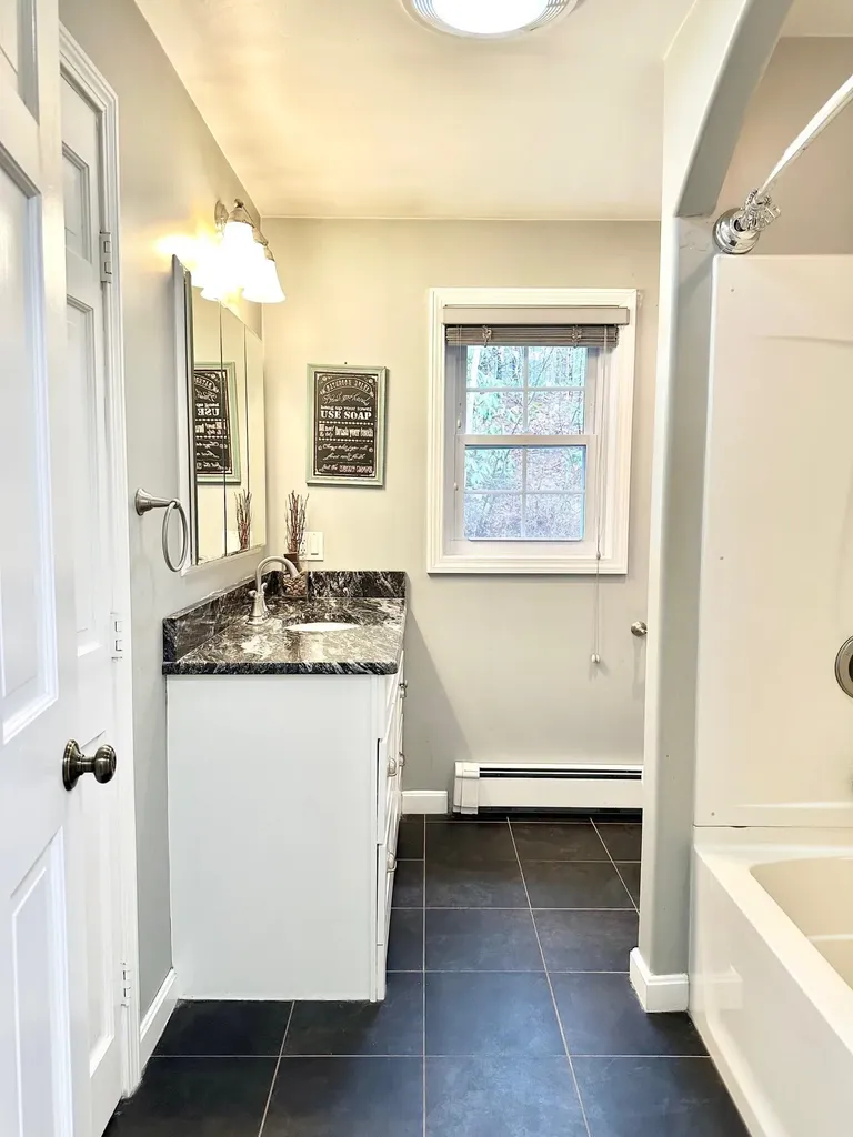 7 Rainbow Drive Goffstown NH 03045