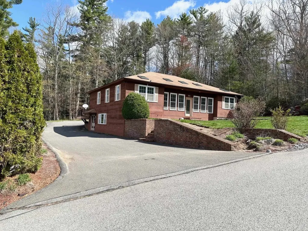 7 Rainbow Drive Goffstown NH 03045