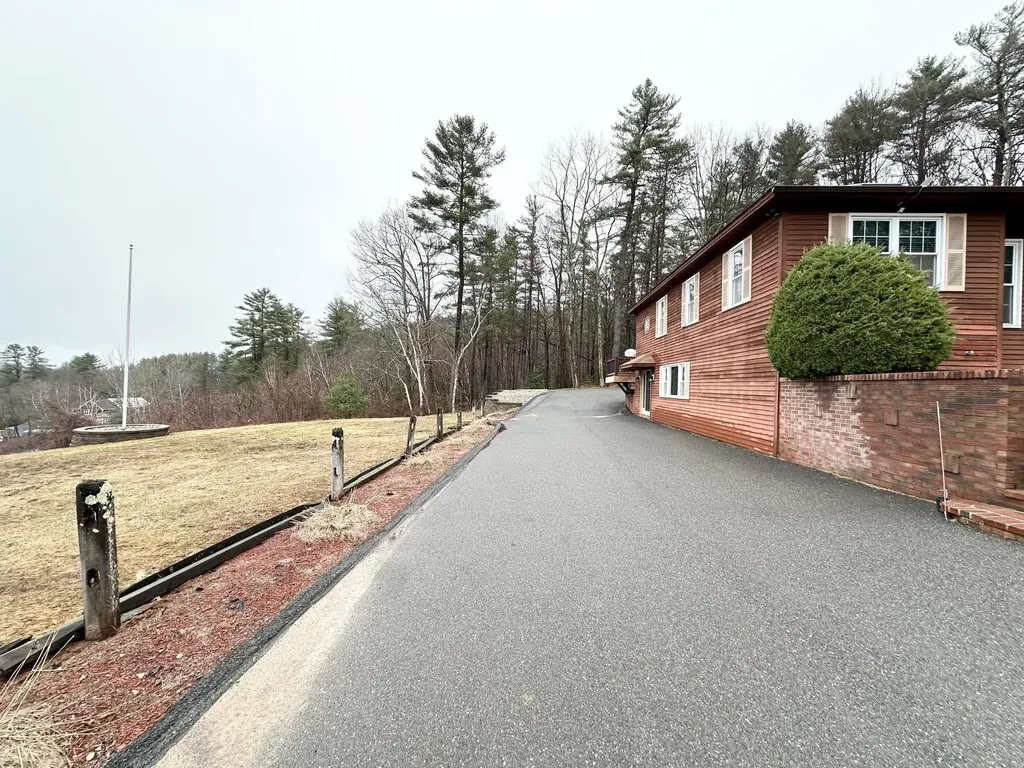 7 Rainbow Drive Goffstown NH 03045