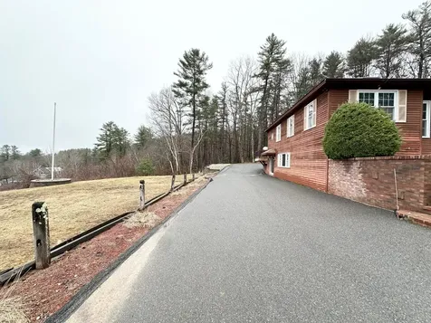 7 Rainbow Drive Goffstown NH 03045