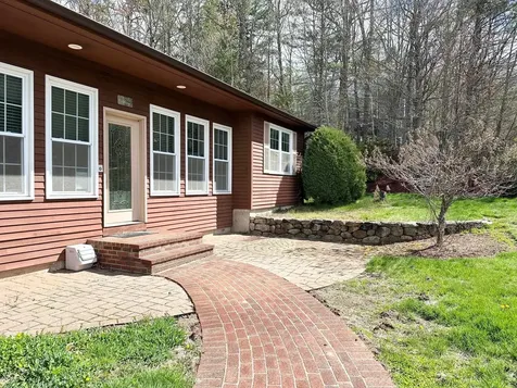 7 Rainbow Drive Goffstown NH 03045