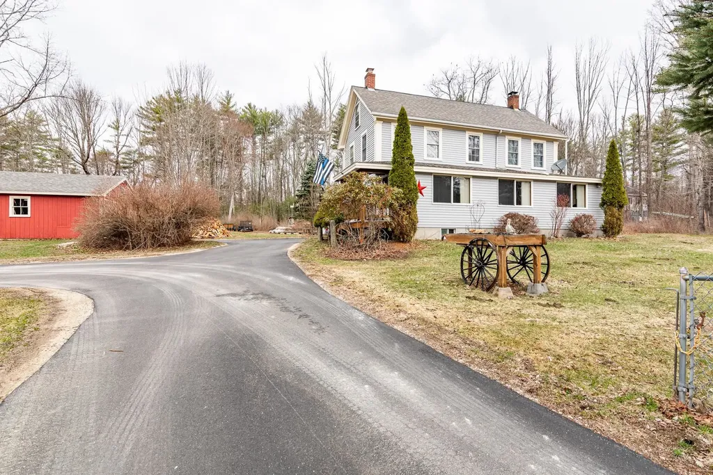 671 Washington Street Barrington NH 03825