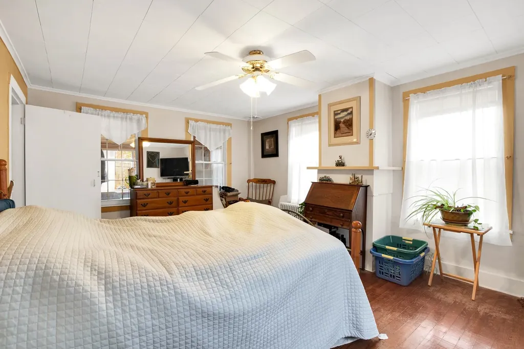671 Washington Street Barrington NH 03825