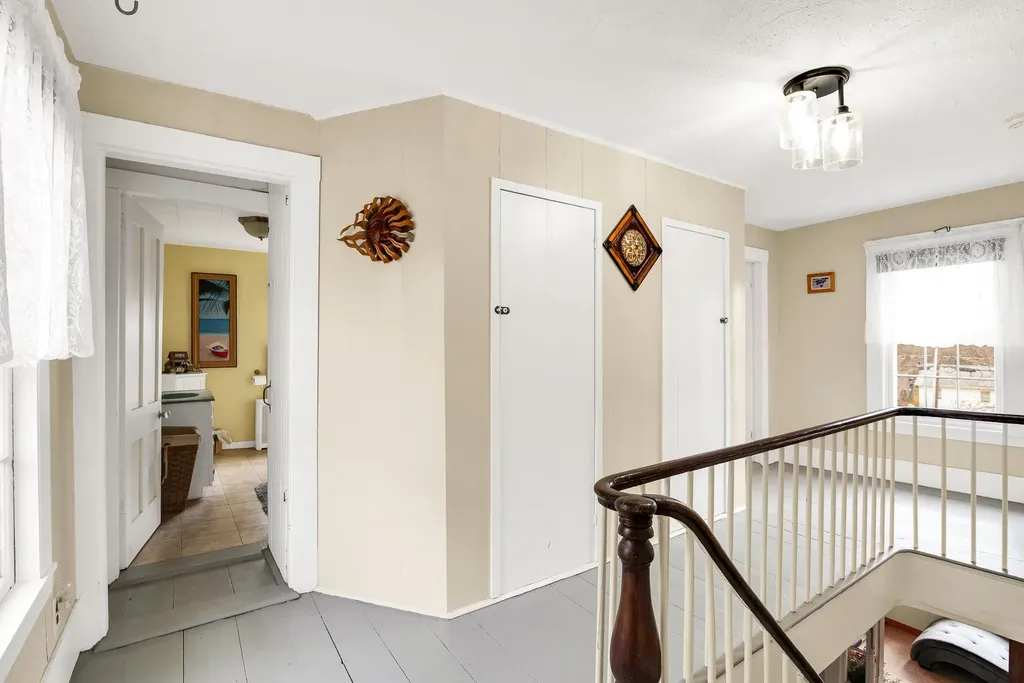 671 Washington Street Barrington NH 03825
