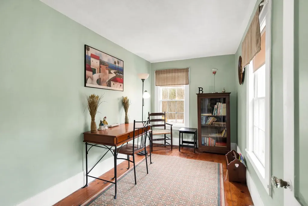 671 Washington Street Barrington NH 03825