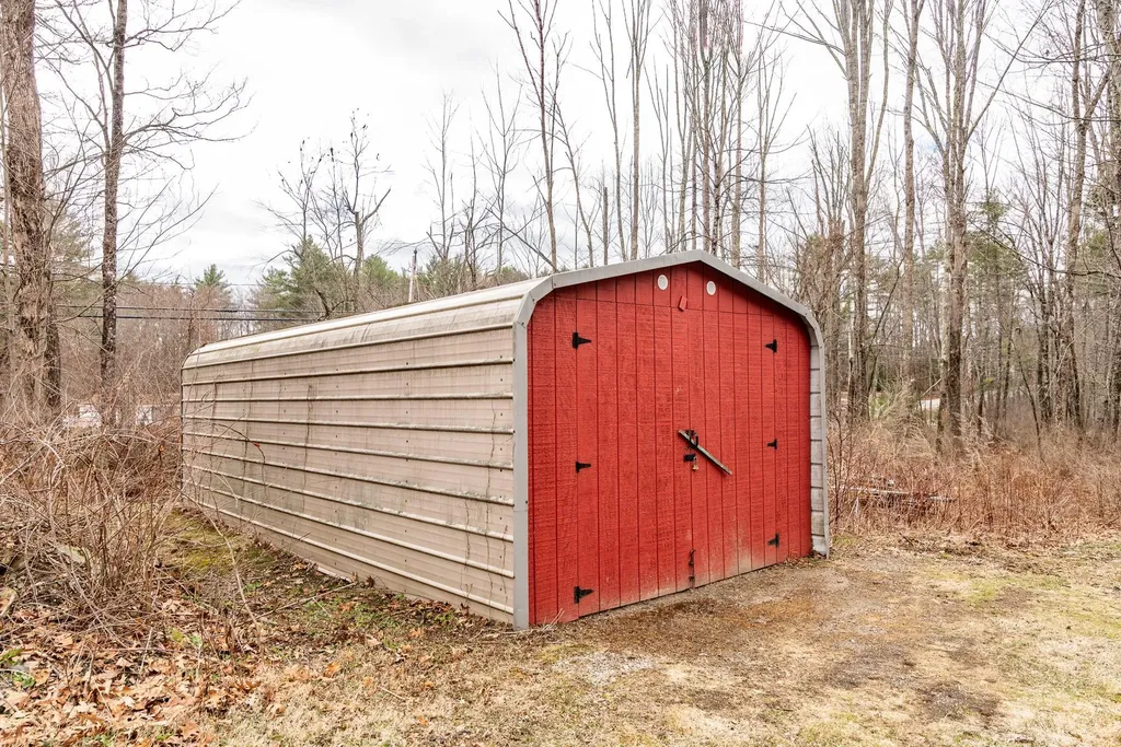 671 Washington Street Barrington NH 03825