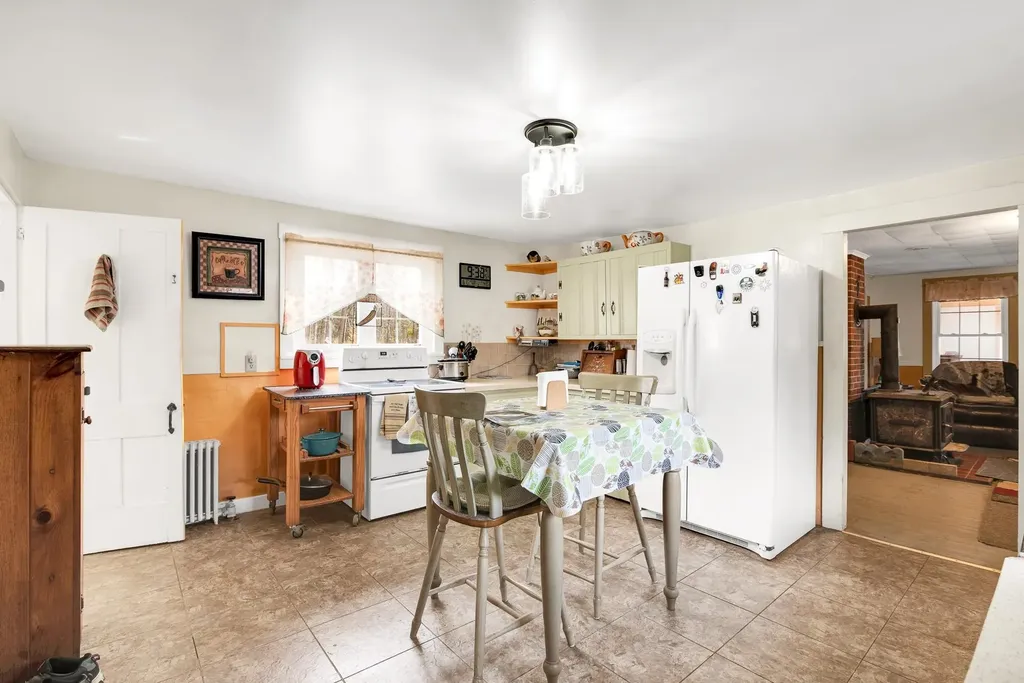 671 Washington Street Barrington NH 03825