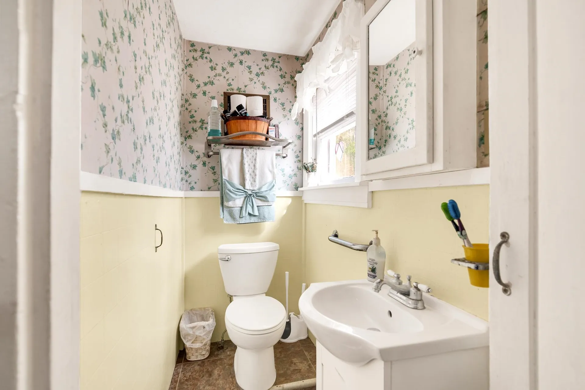 671 Washington Street Barrington NH 03825