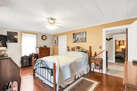 671 Washington Street Barrington NH 03825