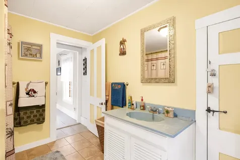 671 Washington Street Barrington NH 03825