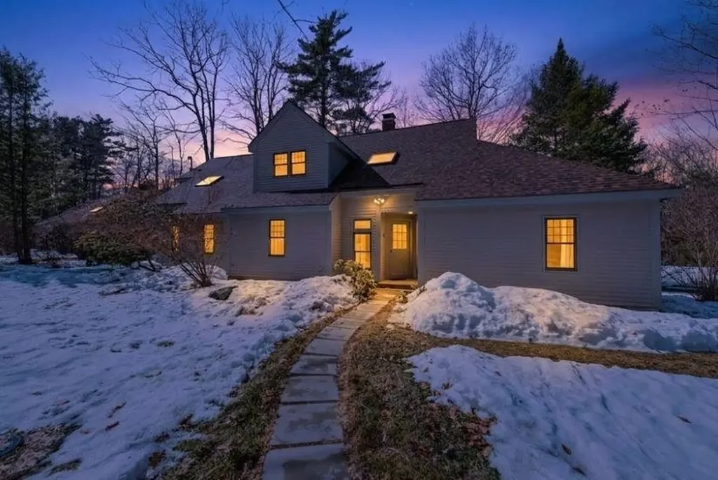 7 Muirfield Lane Holderness NH 03245