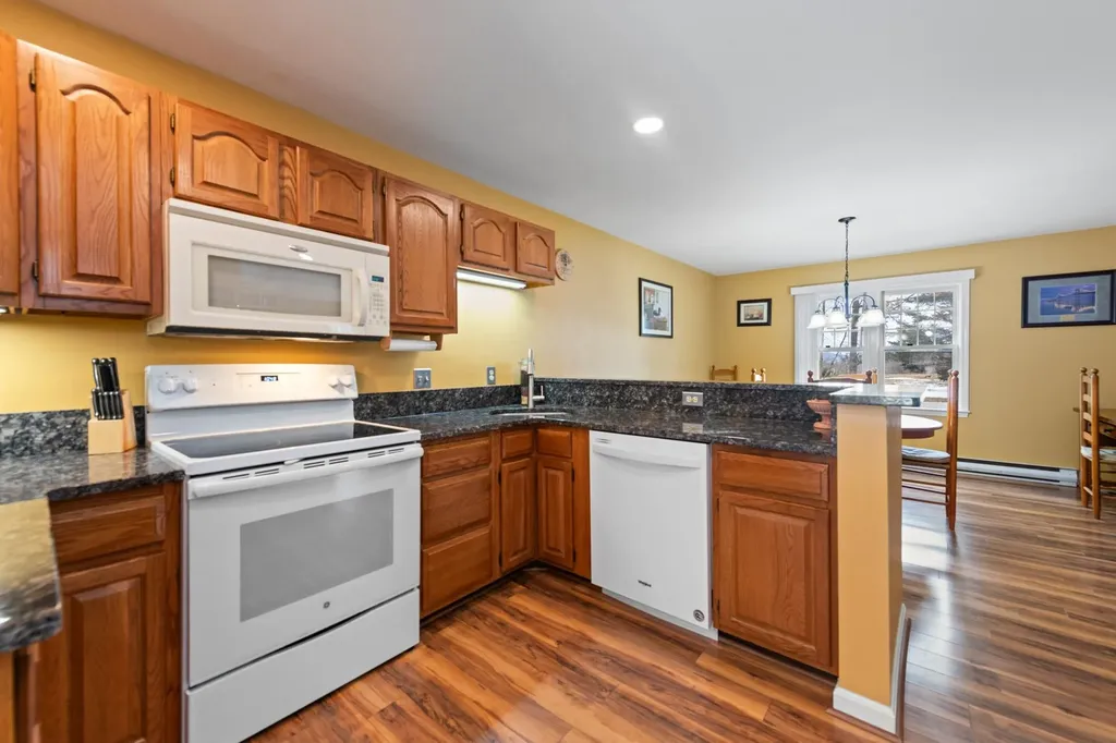 7 Muirfield Lane Holderness NH 03245