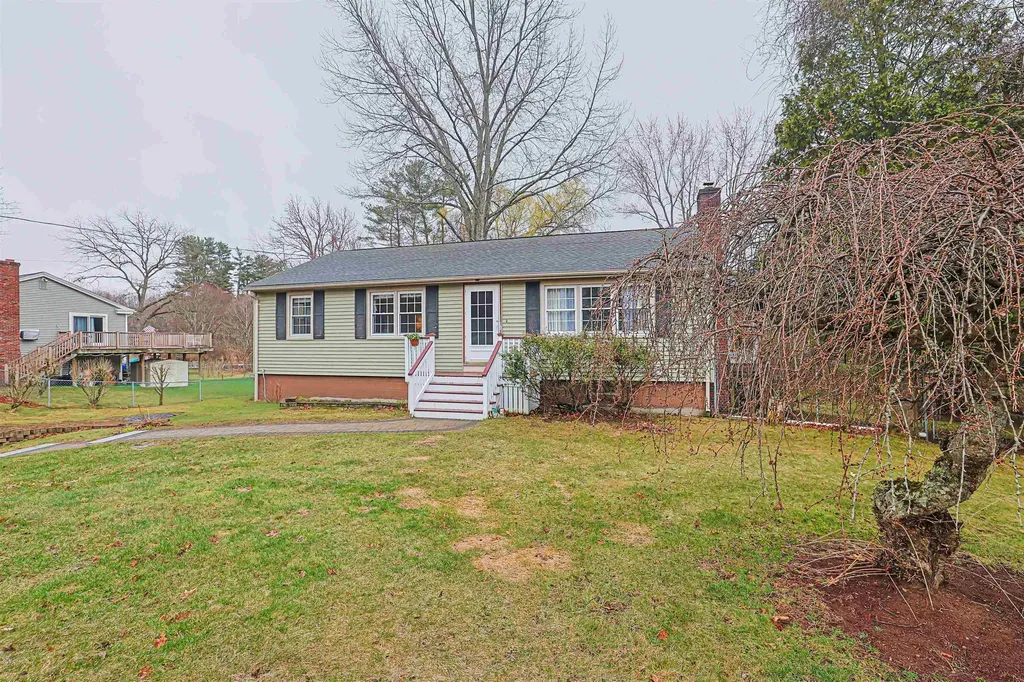 22 Tyler Street Salem NH 03079