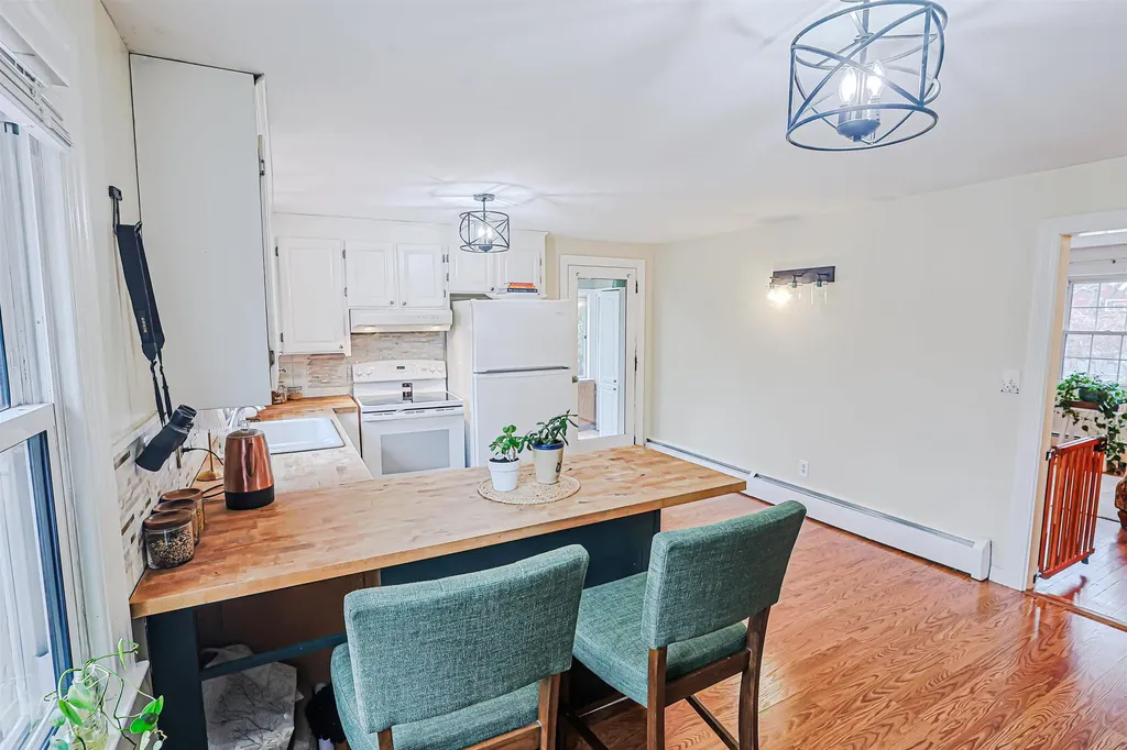 22 Tyler Street Salem NH 03079