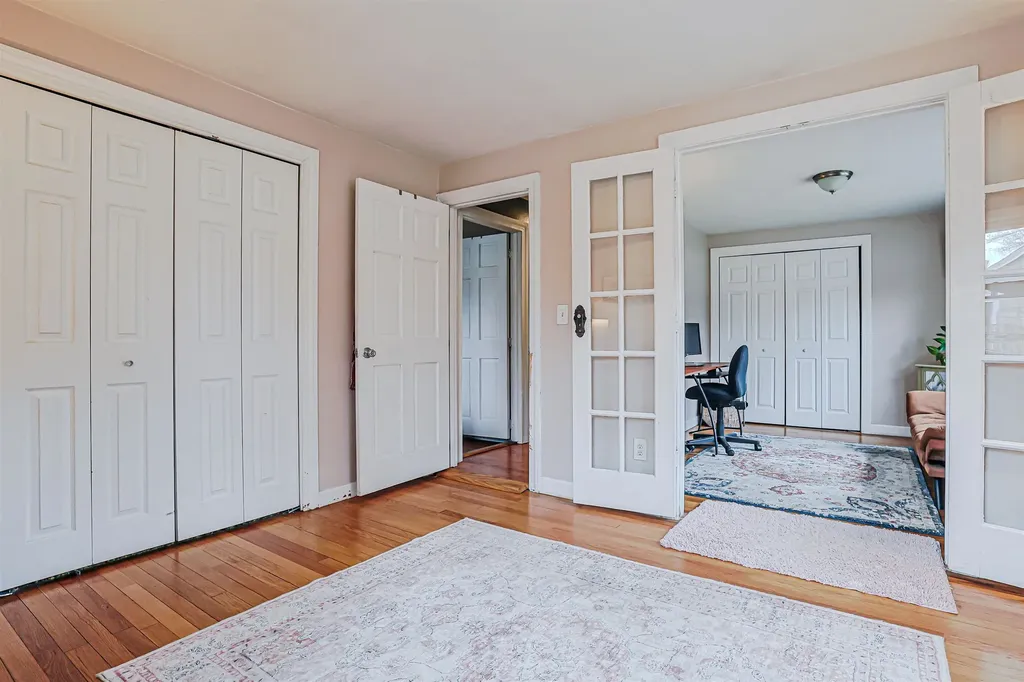 22 Tyler Street Salem NH 03079