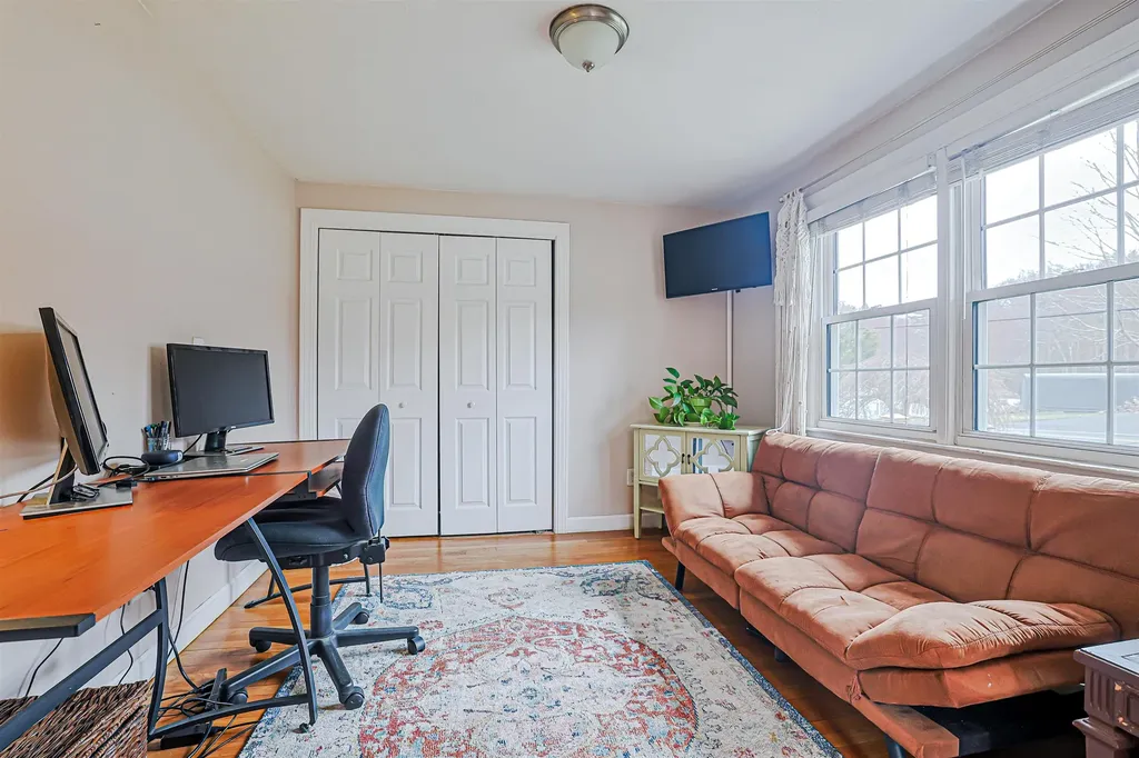 22 Tyler Street Salem NH 03079