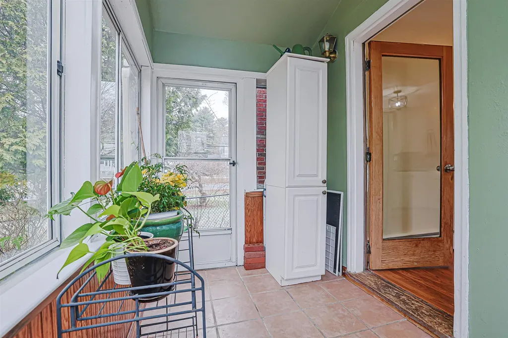 22 Tyler Street Salem NH 03079