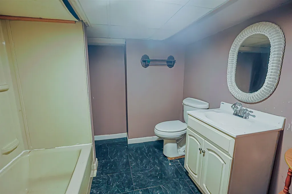 22 Tyler Street Salem NH 03079