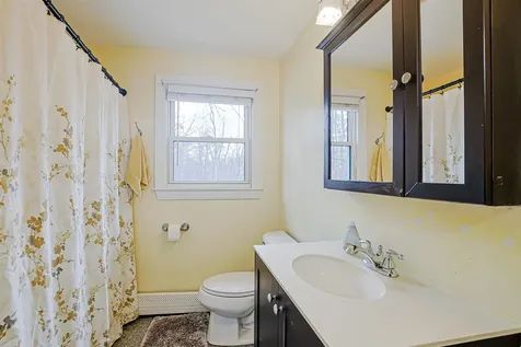 22 Tyler Street Salem NH 03079