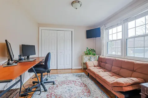 22 Tyler Street Salem NH 03079