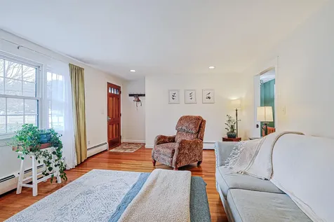 22 Tyler Street Salem NH 03079