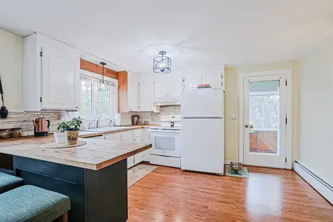 22 Tyler Street Salem NH 03079