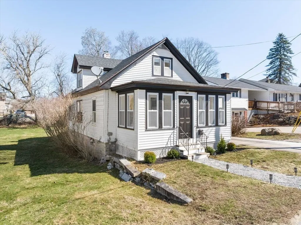 10 Cross Street Allenstown NH 03275