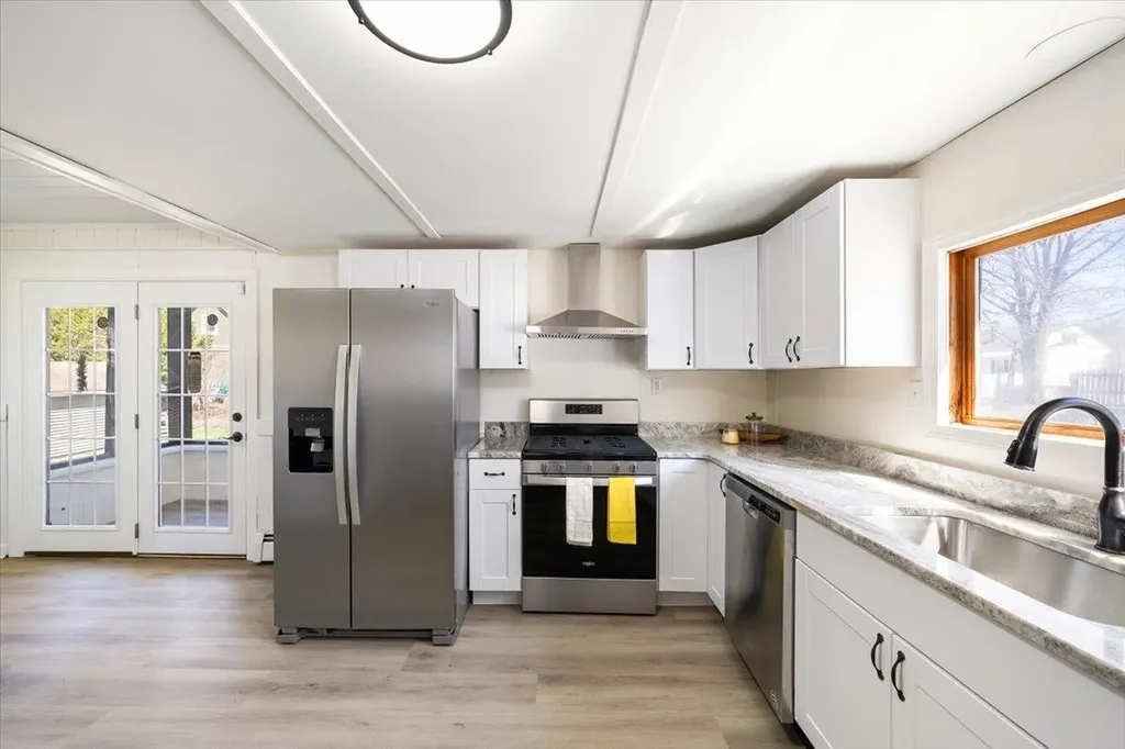 10 Cross Street Allenstown NH 03275