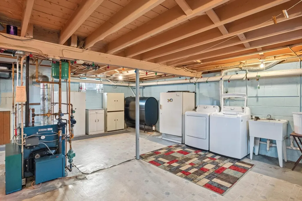 599 Brunelle Avenue Manchester NH 03103