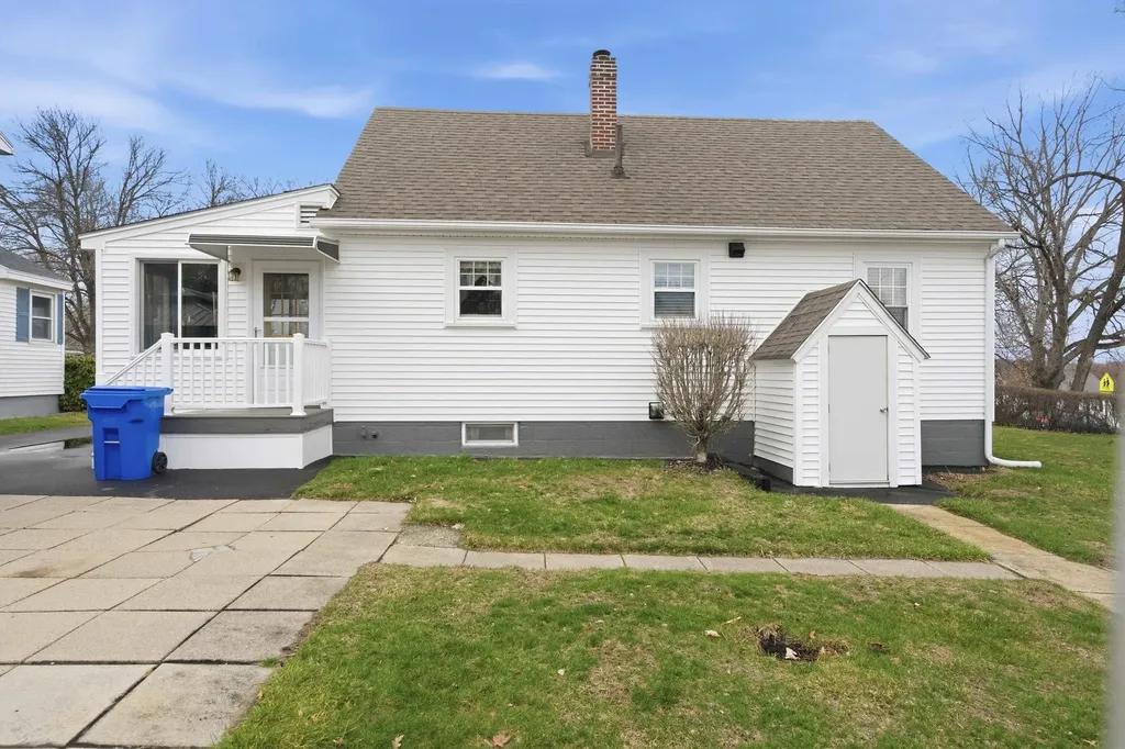 599 Brunelle Avenue Manchester NH 03103