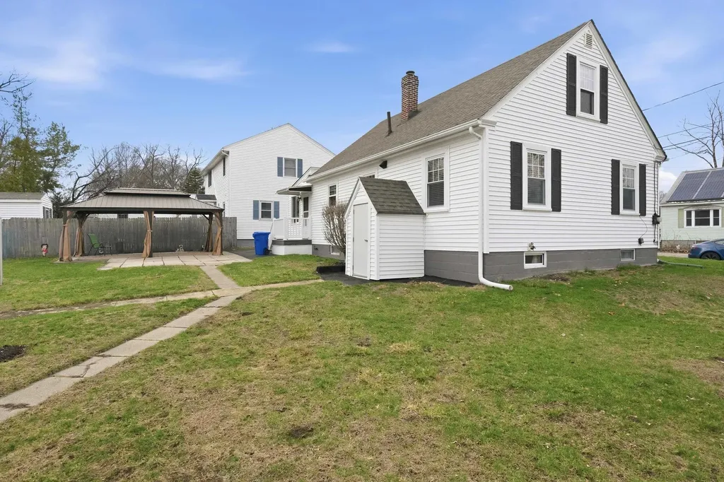 599 Brunelle Avenue Manchester NH 03103