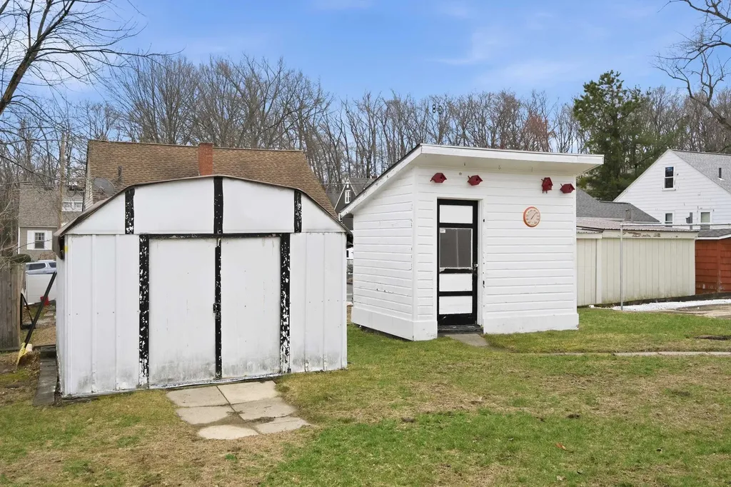 599 Brunelle Avenue Manchester NH 03103