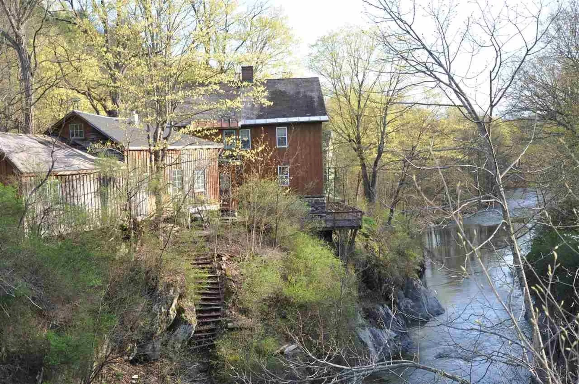 212 Thrall Road Poultney VT 05764