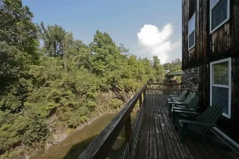 212 Thrall Road Poultney VT 05764