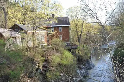 212 Thrall Road Poultney VT 05764