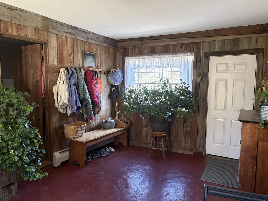 27 Sunset Lane Brookfield VT 05036