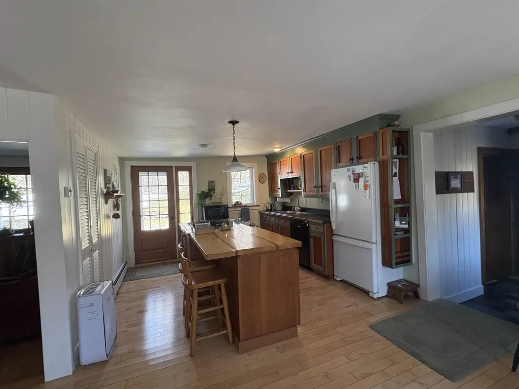 27 Sunset Lane Brookfield VT 05036