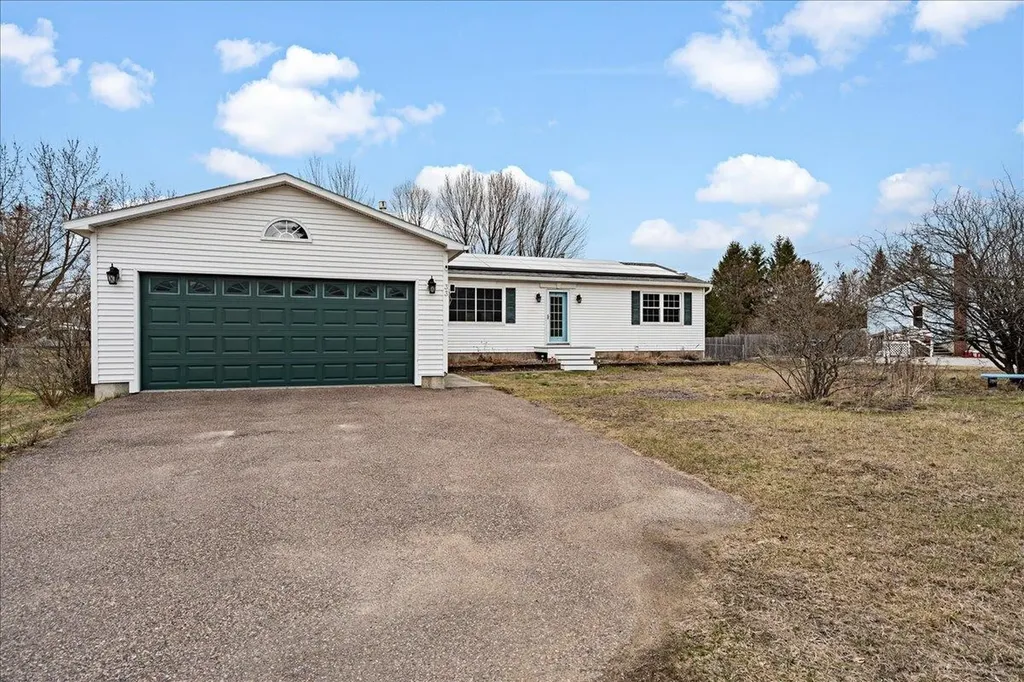 33 Russell Circle Milton VT 05468