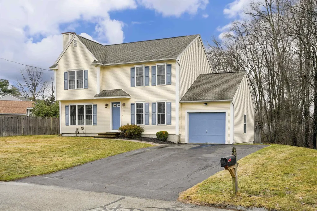 2 Freshwater Court Nashua NH 03060