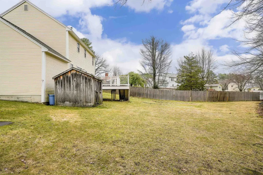 2 Freshwater Court Nashua NH 03060