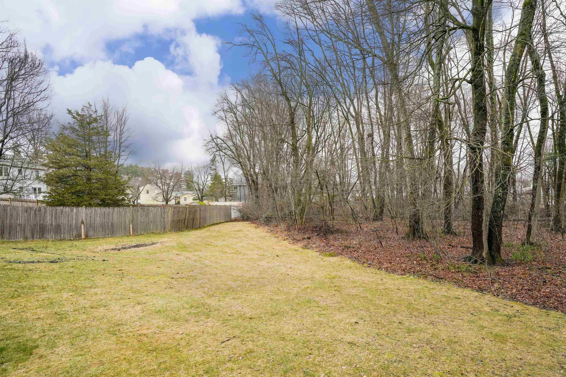 2 Freshwater Court Nashua NH 03060